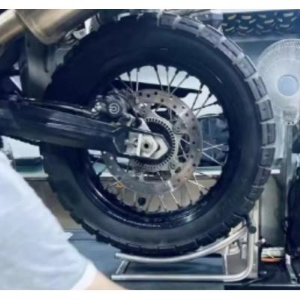 <SOLLEVARUOTA MOTO PER MANUTENZIONE 